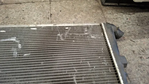 Waterradiator OEM 9613892380 voor Citroen Xantia 1.8 image 10