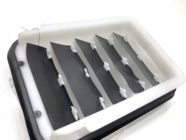 Grille de ventilation coffre arrière gauche OEM LORK-1-1000016506 image 3