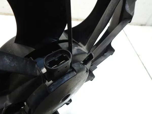 Kylarrubrik Dacia Sandero I 1.5 DCI OEM 214814342R image 3