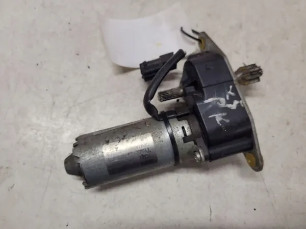 Sitzmotor vorne links OEM 82516299 BMW X5 E53 image 3