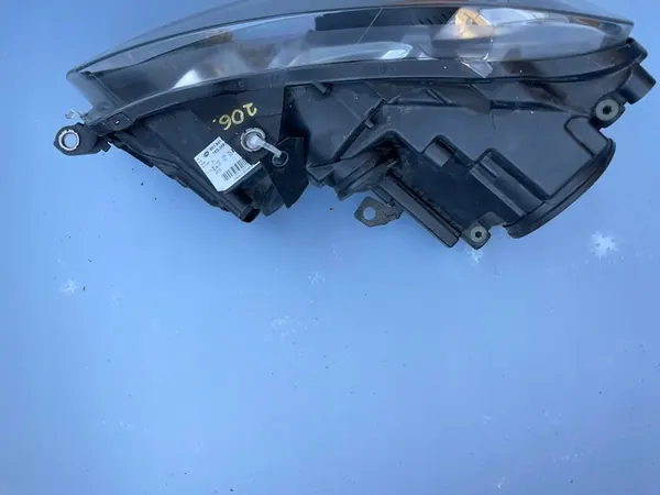 Farol direito VW Golf VI 5K1941006L image 3