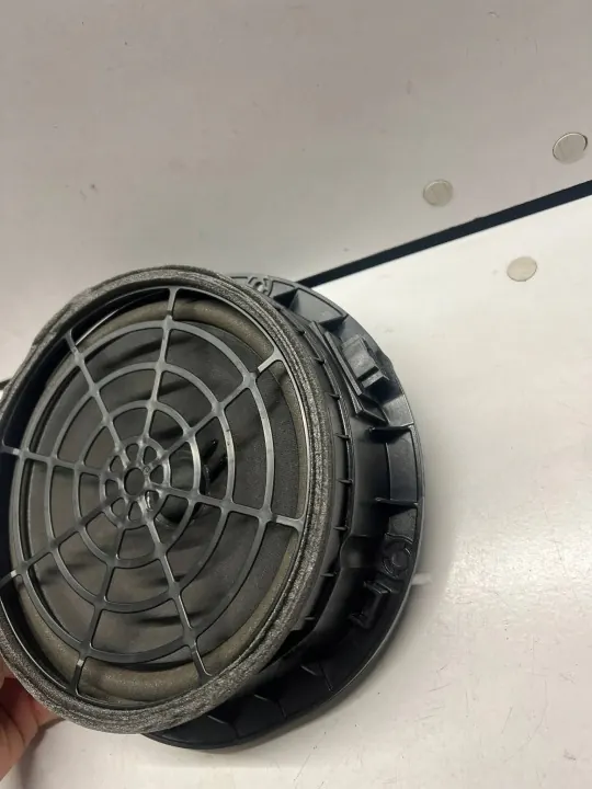 Subwoofer OEM YQP3953 pour Audi A4 S4 B9 Arrière image 4