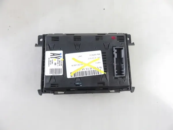 Radio OEM 13255553 d'occasion pour Opel Astra H image 6