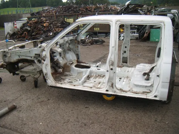 Nissan OE LUK4225 Hytpelare - Begagnad för D22 Navara image 5