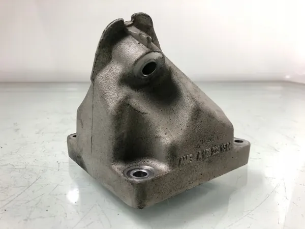 Support moteur OEM A1562231504 pour Mercedes CLS W219 image 2