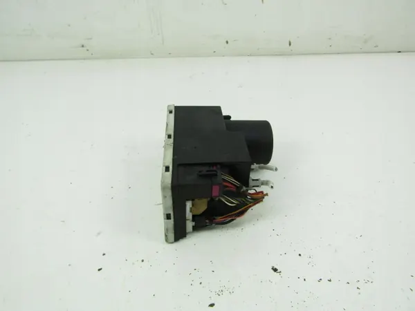 Bomba de bloqueio central Audi A3 8L OEM 8L0362257G image 2