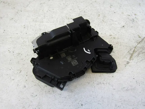 BAGAGELUCKA HÖGER BAK SKODA OCTAVIA IV 2023 image 2