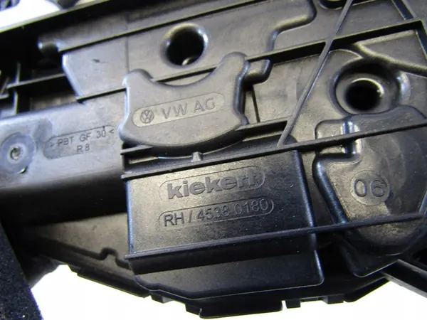 BAGAGELUCKA HÖGER BAK SKODA OCTAVIA IV 2023 image 8