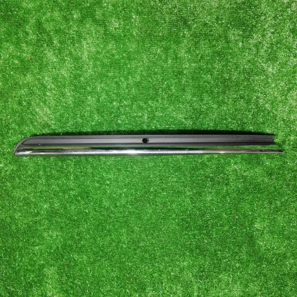 Grille Chrome Droite VW Golf VII OEM ID_1390 Avant image 2