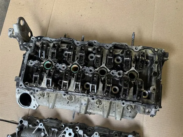OEM 9812313410 Culasse & Arbres à Cames 1.5 HDI image 3