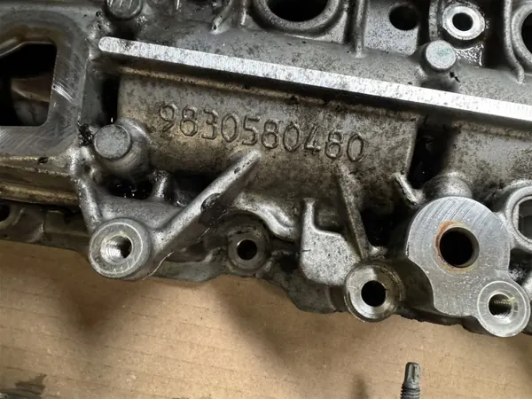 OEM 9812313410 Culasse & Arbres à Cames 1.5 HDI image 5
