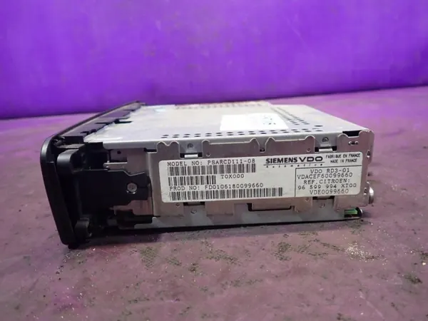Radio CD Citroen OEM Zawada-387105- Usado image 3