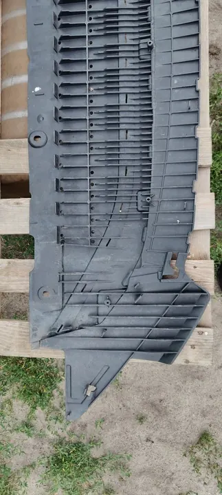 AUDI A6 C7 2014-2018 Framskydd S-Line 4G0807611F image 2