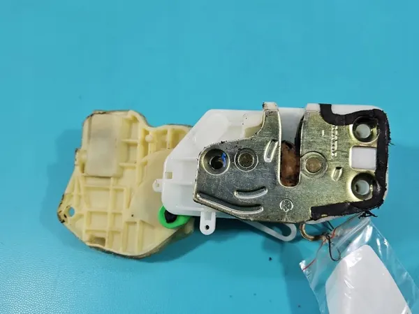Fecho porta-malas OEM IMPRK1559308 para Honda CR-V II image 2