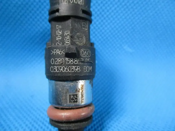 Vanne à gaz VW Audi Seat Skoda 03C906039B image 2