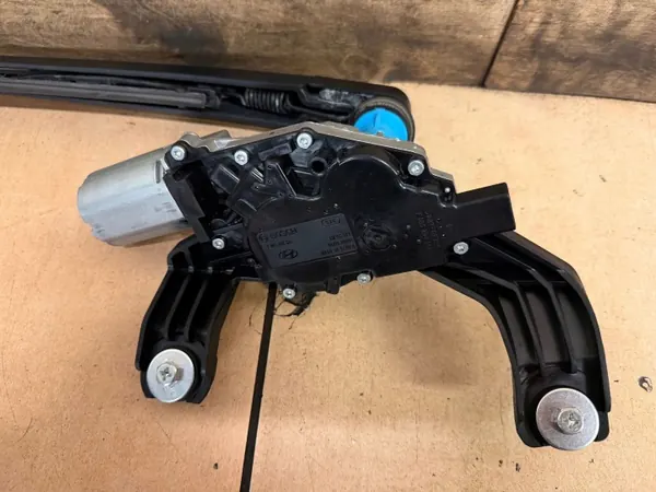 Bakre vindrutetorkarmotor OEM 987002W000 Hyundai Santa Fe image 5