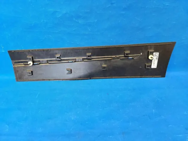 Bakdörrslist OEM QUA11697 Höger Sida BMW iX i20 image 9