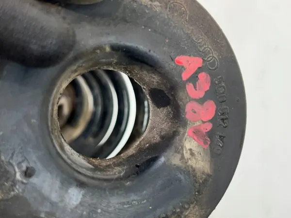 OEM 5Q0512149 Taka-iskunvaimentimen jousisarja Audi A3 image 5