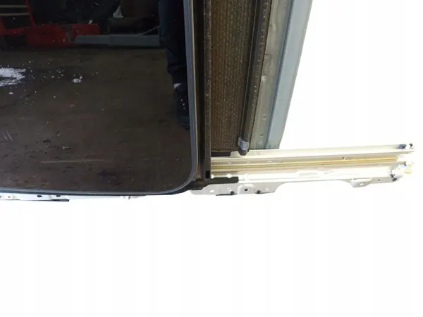 Techo solar usado OEM A2057801701 Mercedes W213 image 4