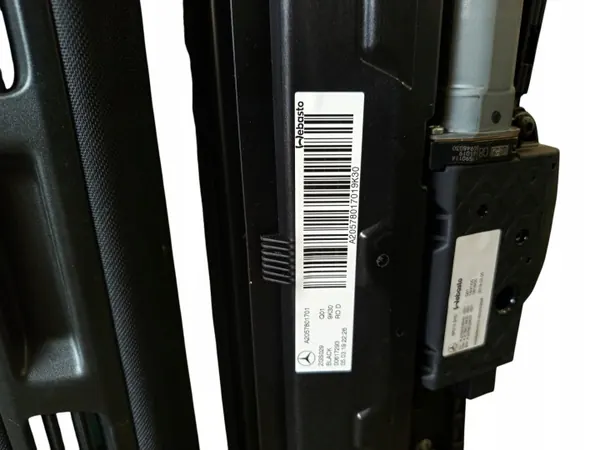 Techo solar usado OEM A2057801701 Mercedes W213 image 9