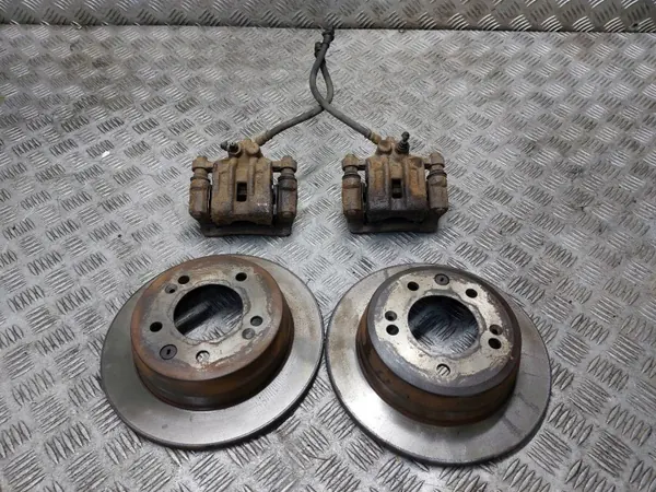 Disques et étriers de frein avant OEM 1.6 CRDI Hyundai i30 image 2