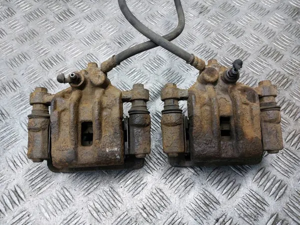 Disques et étriers de frein avant OEM 1.6 CRDI Hyundai i30 image 7