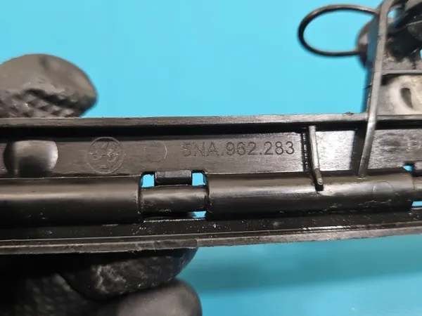 Heckklappenöffnungssensor OEM 5NA962283 VW Tiguan II 2016- image 5