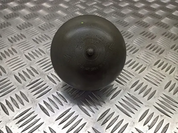 Sphère de Suspension Avant Gauche Citroen C5 II 2.0 HDI image 1