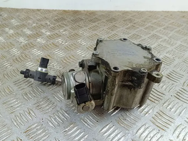 Bomba de combustível VOLVO XC90 I 2.0L 2018 OEM 31480558 image 3