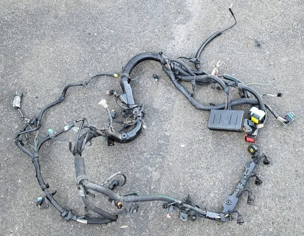 Moottorin Johdotus OEM 9649860080 Peugeot Partnerille image 2