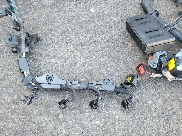 Moottorin Johdotus OEM 9649860080 Peugeot Partnerille image 5