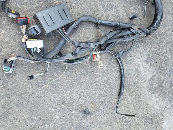 Moottorin Johdotus OEM 9649860080 Peugeot Partnerille image 6