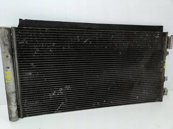 Condensador AC Renault OE 921000294R Usado image 3