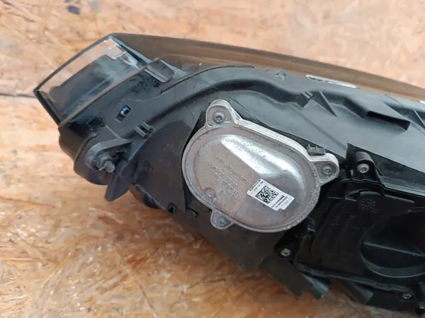 Farol direito Full LED VW Golf Sportsvan 2017- image 10