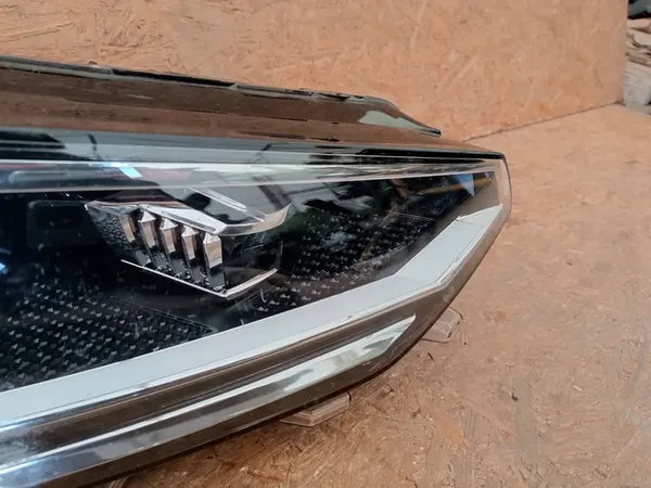 Farol direito Full LED VW Golf Sportsvan 2017- image 7