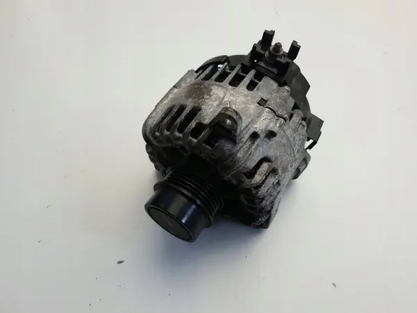 Opel Astra J 2019 Alternator OEM 39159020 image 3