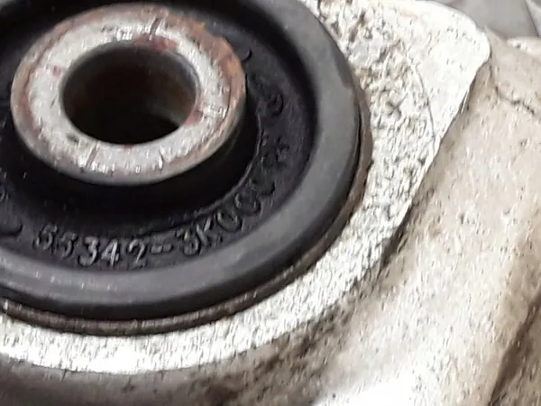 Braccio di controllo posteriore superiore Hyundai Santa Fe 2007 553423K000 image 6