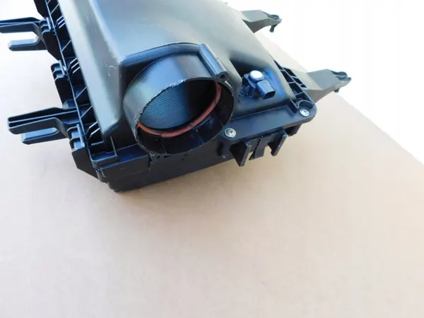 Luftfiltergehäuse + Rohr OEM A0000907801 Gebraucht image 5