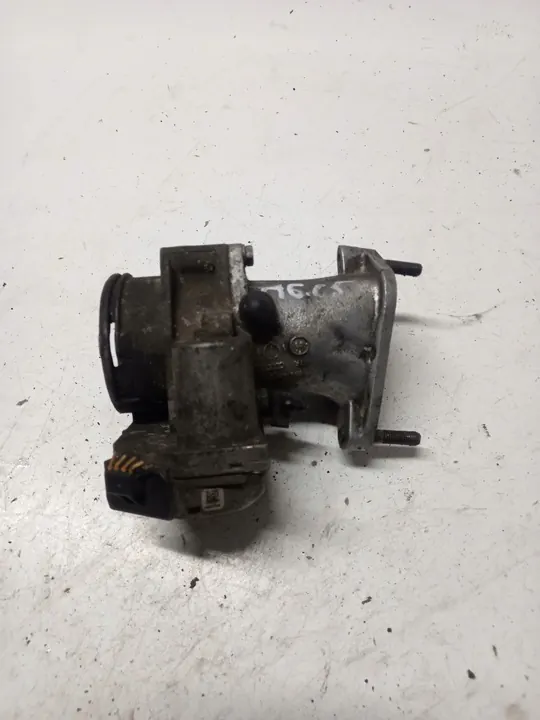 Corpo de borboleta Audi A6 C5 2.5 TDI OEM 059128063A image 4