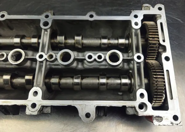 OEM 55581598 Couvre-soupape pour Opel Insignia/Astra J image 3
