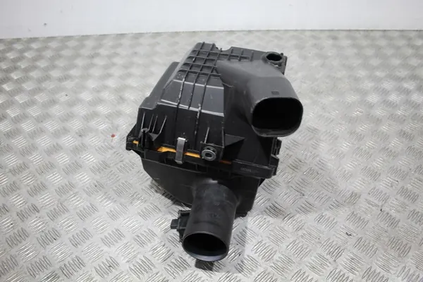 Ilmansuodattimen kotelo Renault Trafic III 1.6 DCI OEM 165006196R image 2