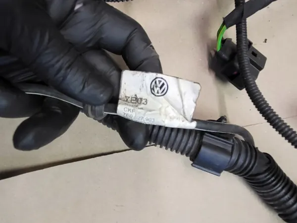 Johdotus Asennus Relä 503 VW Multivan T5 Lift 2.0 Bi TDI OE image 3