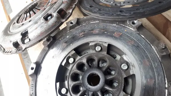 A4 B9 8W Clutch Dual Mass Flywheel 2.0 TFSI A5 8W OEM image 7