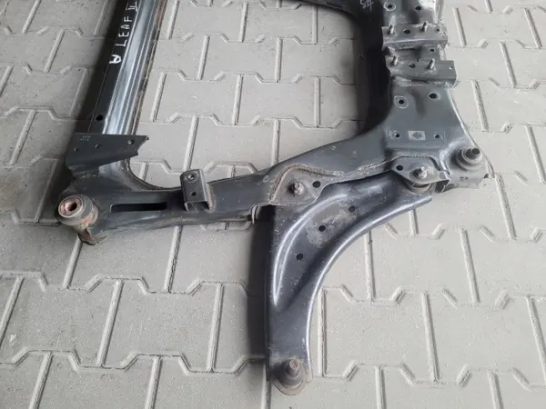 OEM Vorderer Querlenker für Nissan Leaf II ZE1 image 3