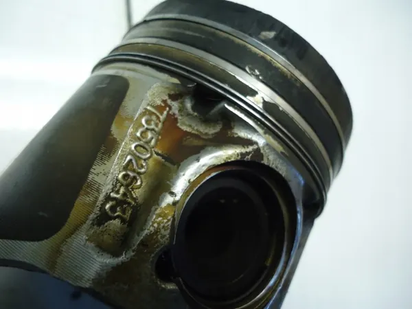 Piston OPEL avec Bielle OEM A13DTE image 3