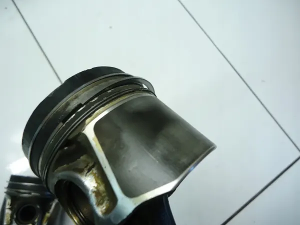 Piston OPEL avec Bielle OEM A13DTE image 4