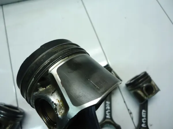 Piston OPEL avec Bielle OEM A13DTE image 6