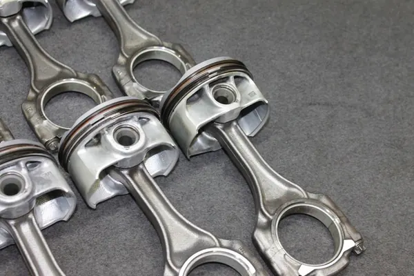 BMW M5 F10 M6 F12 X5M F85 X6M 5.0i S63B44B Kolv 8607933 image 5