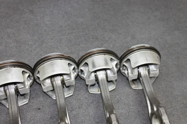 BMW M5 F10 M6 F12 X5M F85 X6M 5.0i S63B44B Kolv 8607933 image 7