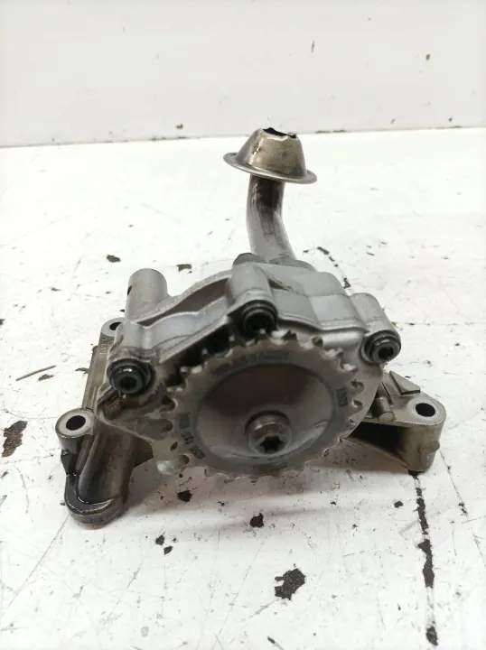 Öljypumppu OEM 03G115105 VW Golf V 2.0 TDI:lle image 4